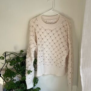 Neuflora Cream Cable Knit Sweater